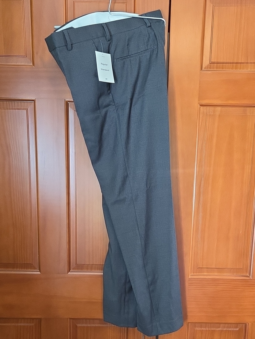 NWT H&M Men's Regular Fit Tailored Suit Separate Pants, 32R Dark Gray/Charcoal
